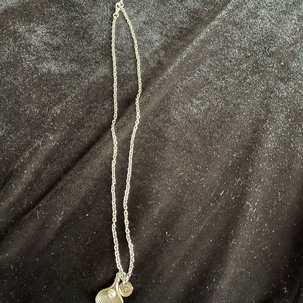 Elegant Silver Pendant Necklace